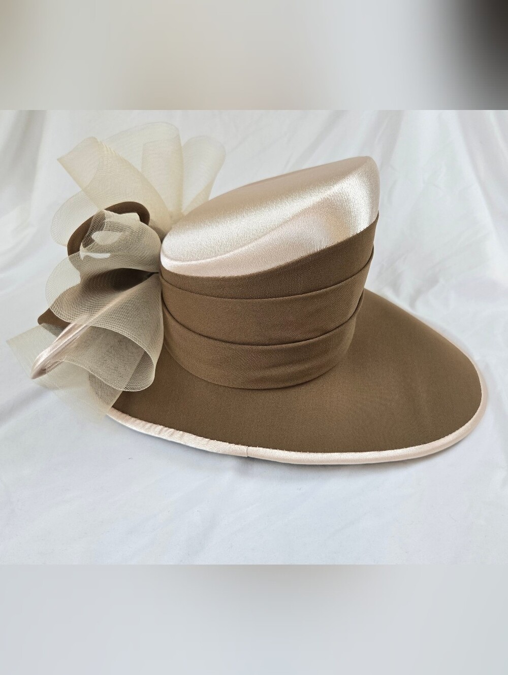 Moshita Couture Women’s Church Derby Hat Beige Brown Satin Bow Formal Hat OS